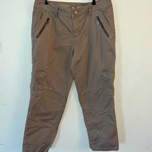 Sonoma Slim Straight Sz 8 Khaki Pants 25in seam 32” Waist 9.5” rise